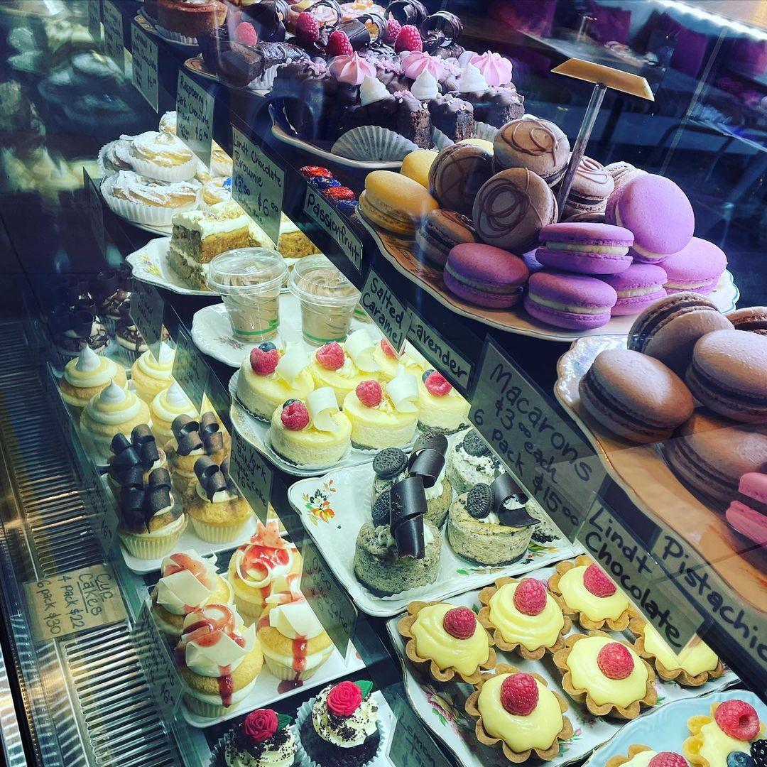 Fiona's Cakes (@fionas__cakes) • Instagram photos and videos